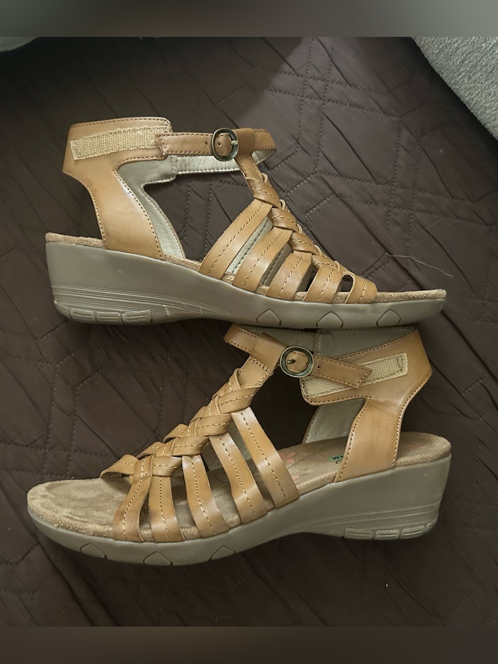 BareTraps Hanah Tan Gladiator Sandals Sz 8 Velcro Closure - Picture 3 of 9